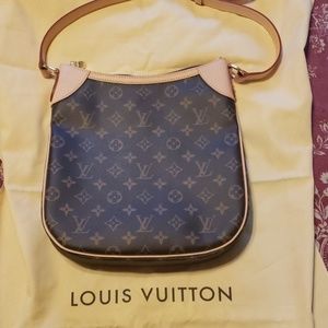 Louis Vuitton Shoulder Bag/Cross Body